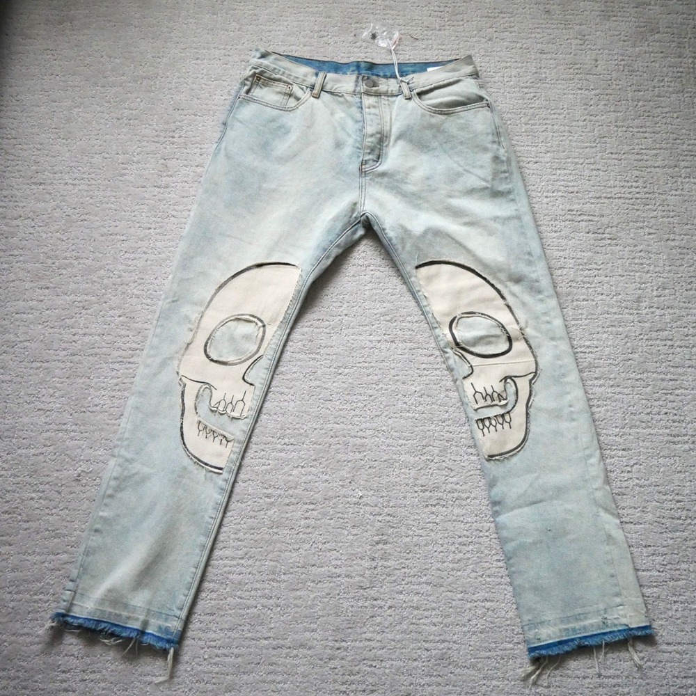 MNML Mens Skull Patch Light Wash Distressed Denim Jeans Blue Size 36